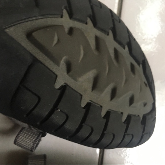 Teva Verra Grey Sandals - Picture 9 of 14